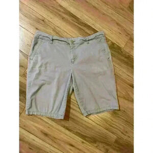 liz Claiborne Wom Shorts Size 10 Regular Fit Casual Khaki Chino Cotton Spandex